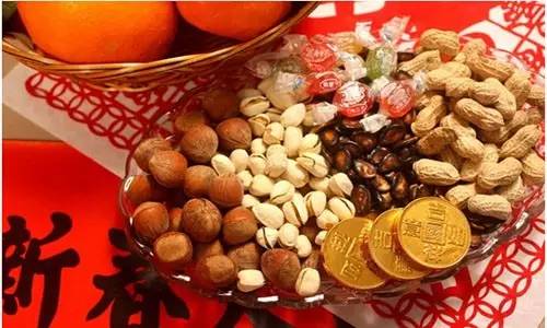 <strong>昆明年貨哪里去？昆明最全批發(fā)市場攻略，物美價廉才是年貨王道！</strong>